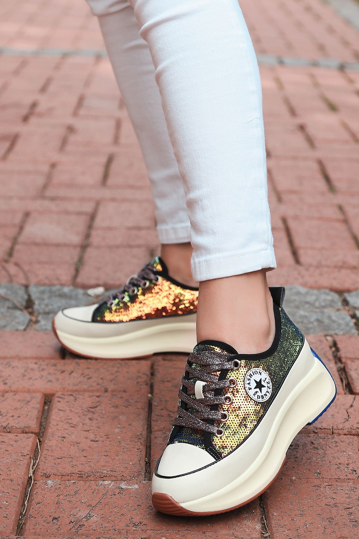 Hologram Sequin Detail Sneakers Hologram White Sole