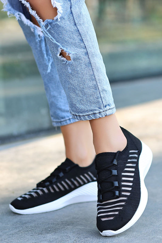 Knitted Sports Shoes Black White Sole