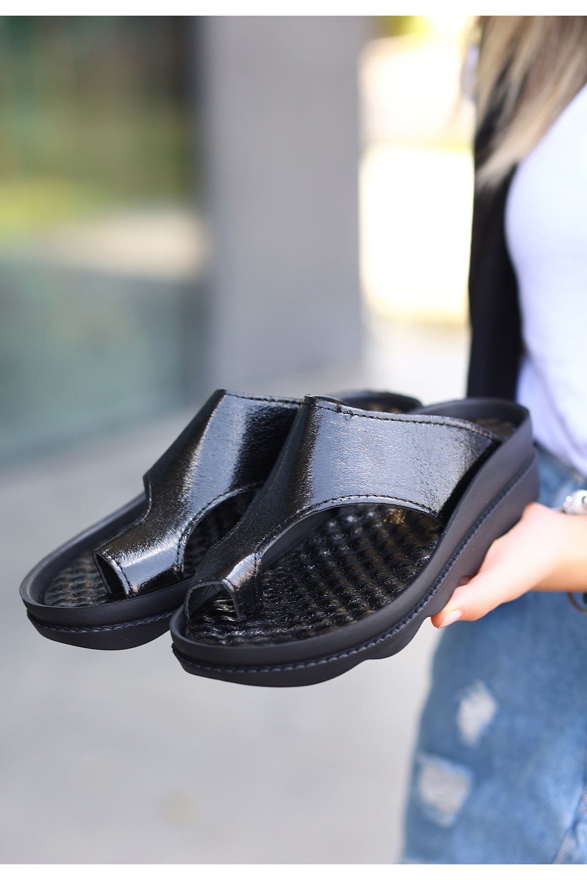 Black Skin Silvery Slippers