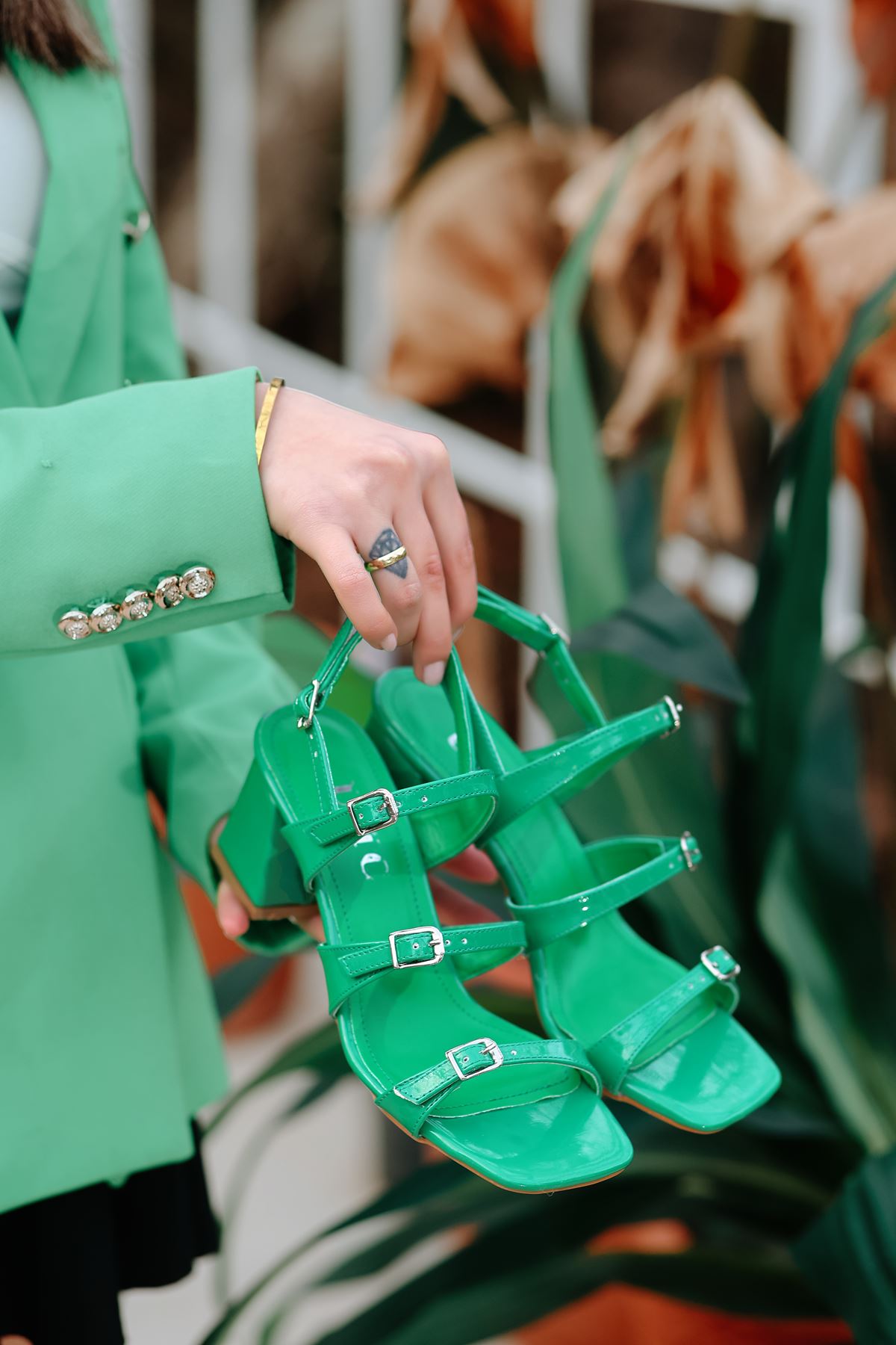 Chunky Heeled Strappy Sandals Green