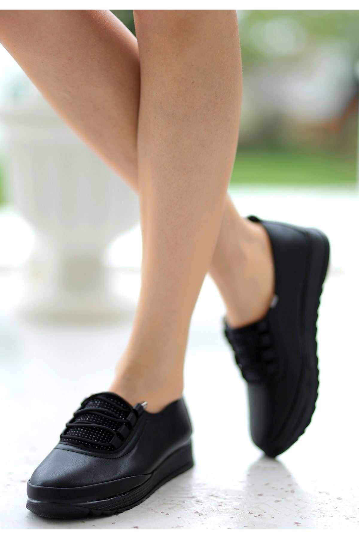 Women's Black Leather Beaded Detailed Sports Shoes