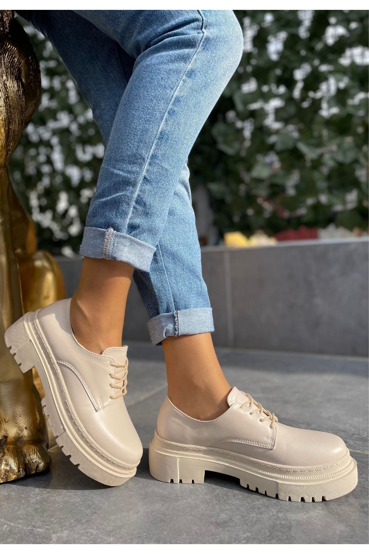 Beige Leather Women's Laced Shoes