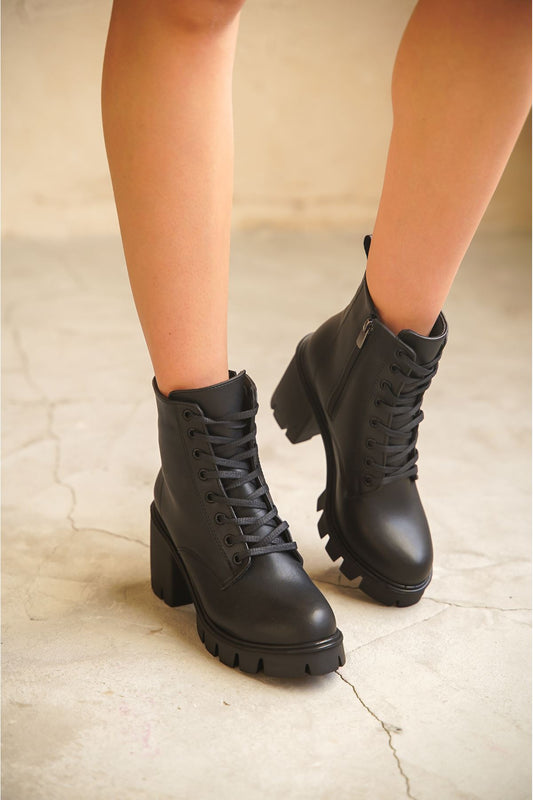 Women's Lace-Up Low Heel Leather Boots - Black