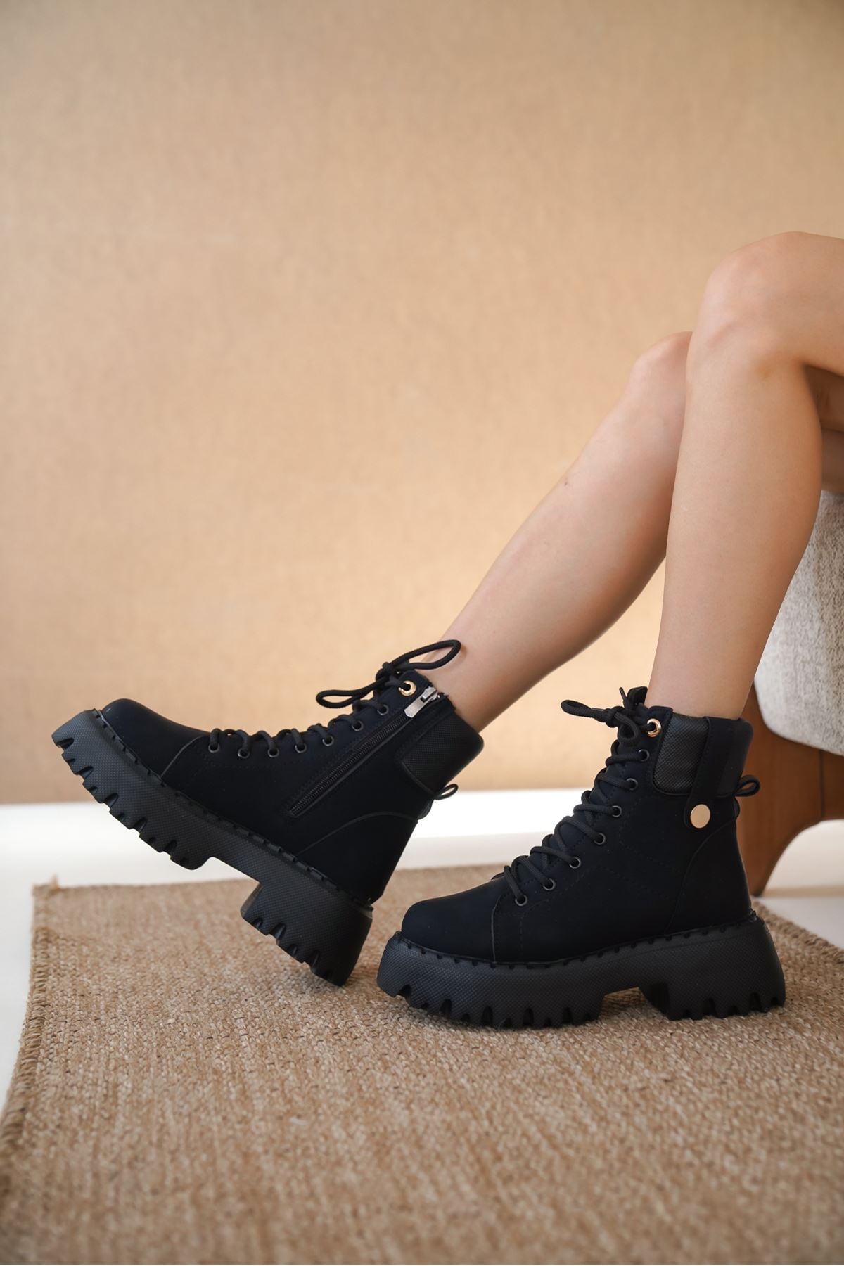 Women's Flat Sole Lace-Up Combat Boots - Black