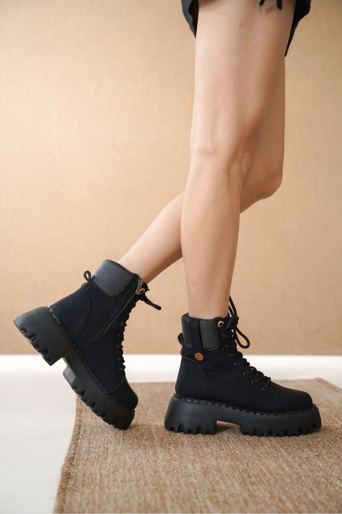 Women's Flat Sole Lace-Up Combat Boots - Black Leather