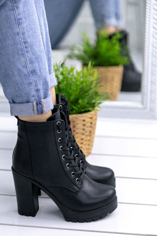 Black Matte Leather Heeled Women's Boots