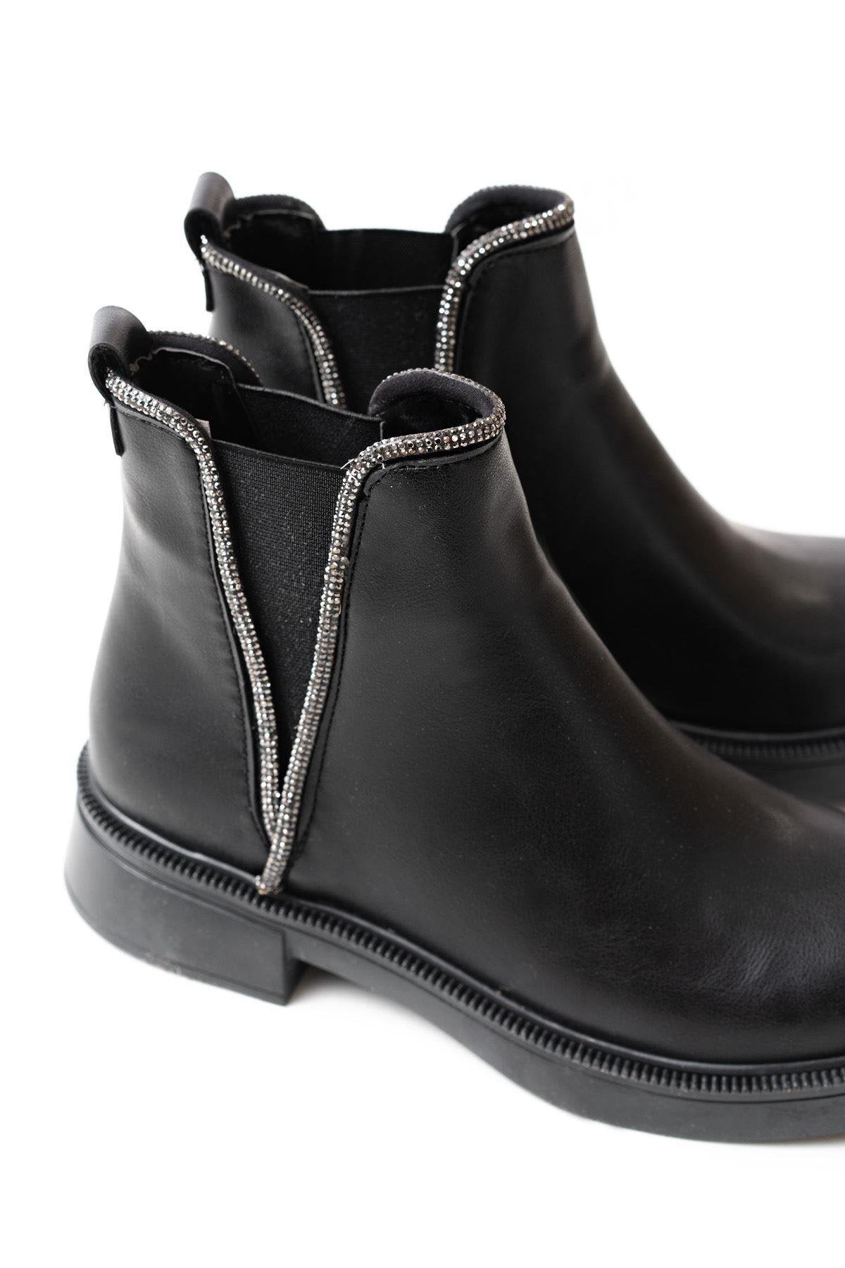 Elastic Casual Women's Boots with Black Stone Accessories