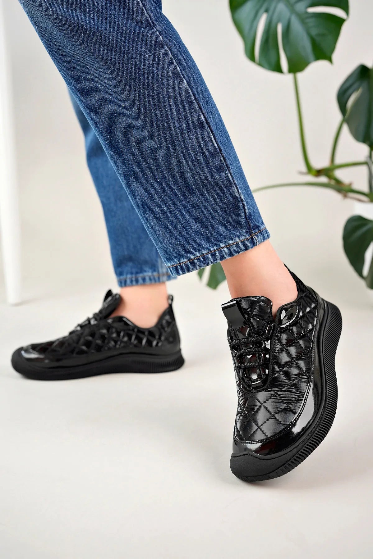 Women's Rubber Sole Casual Black Casual Sneakers