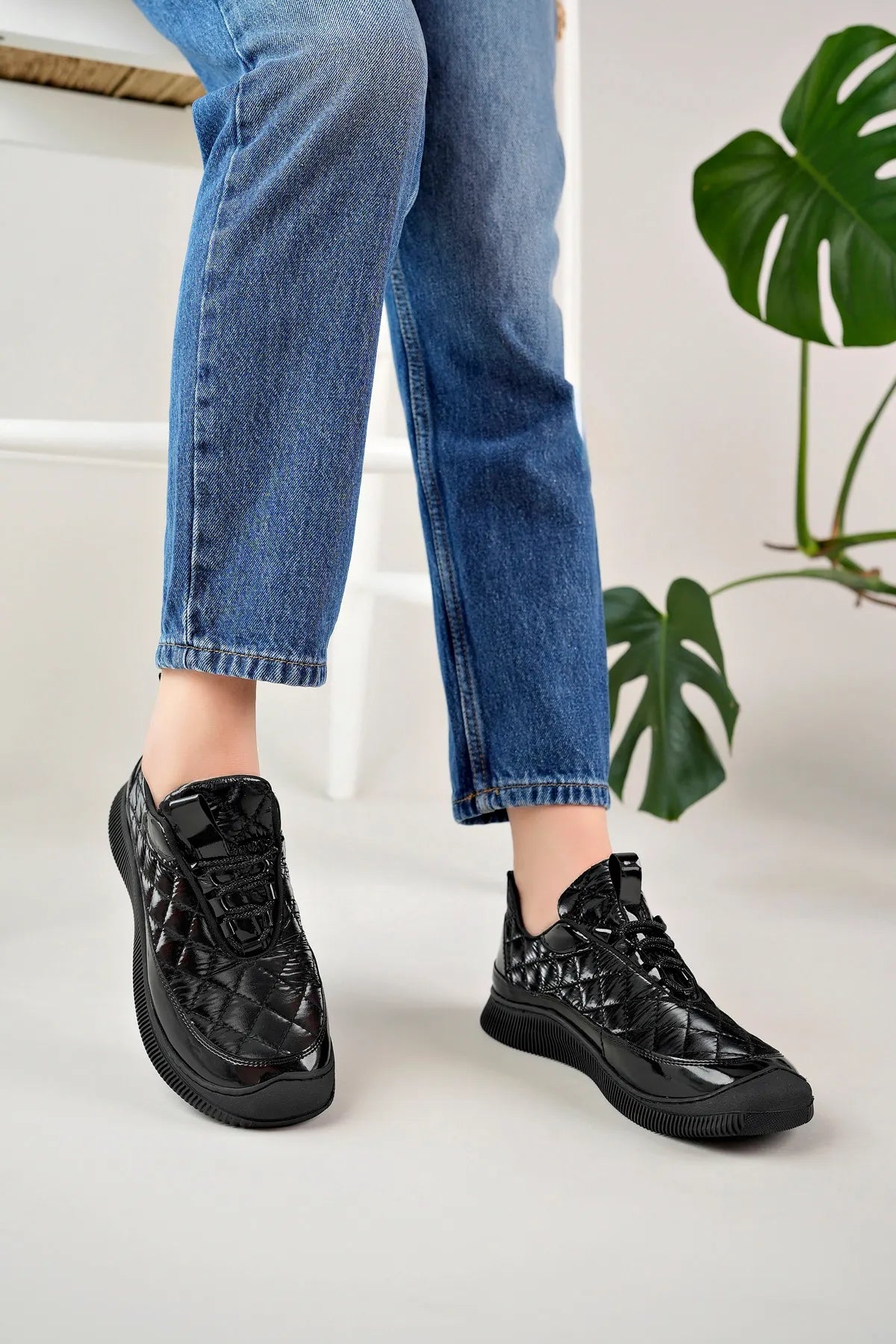 Women's Rubber Sole Casual Black Casual Sneakers