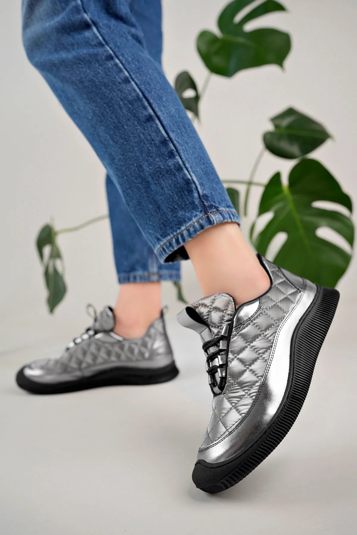 Women's Rubber Sole Casual Platinum Casual Sneakers