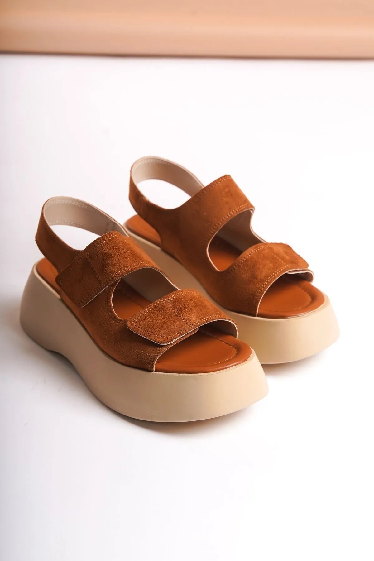 Women's Thick-Soled Sandal - Ginger Suede