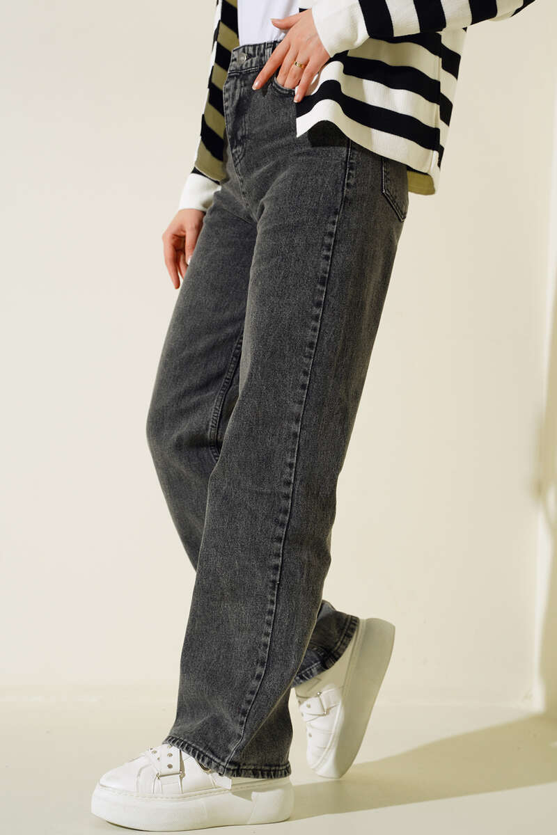 Black Mid Length Straight Jeans