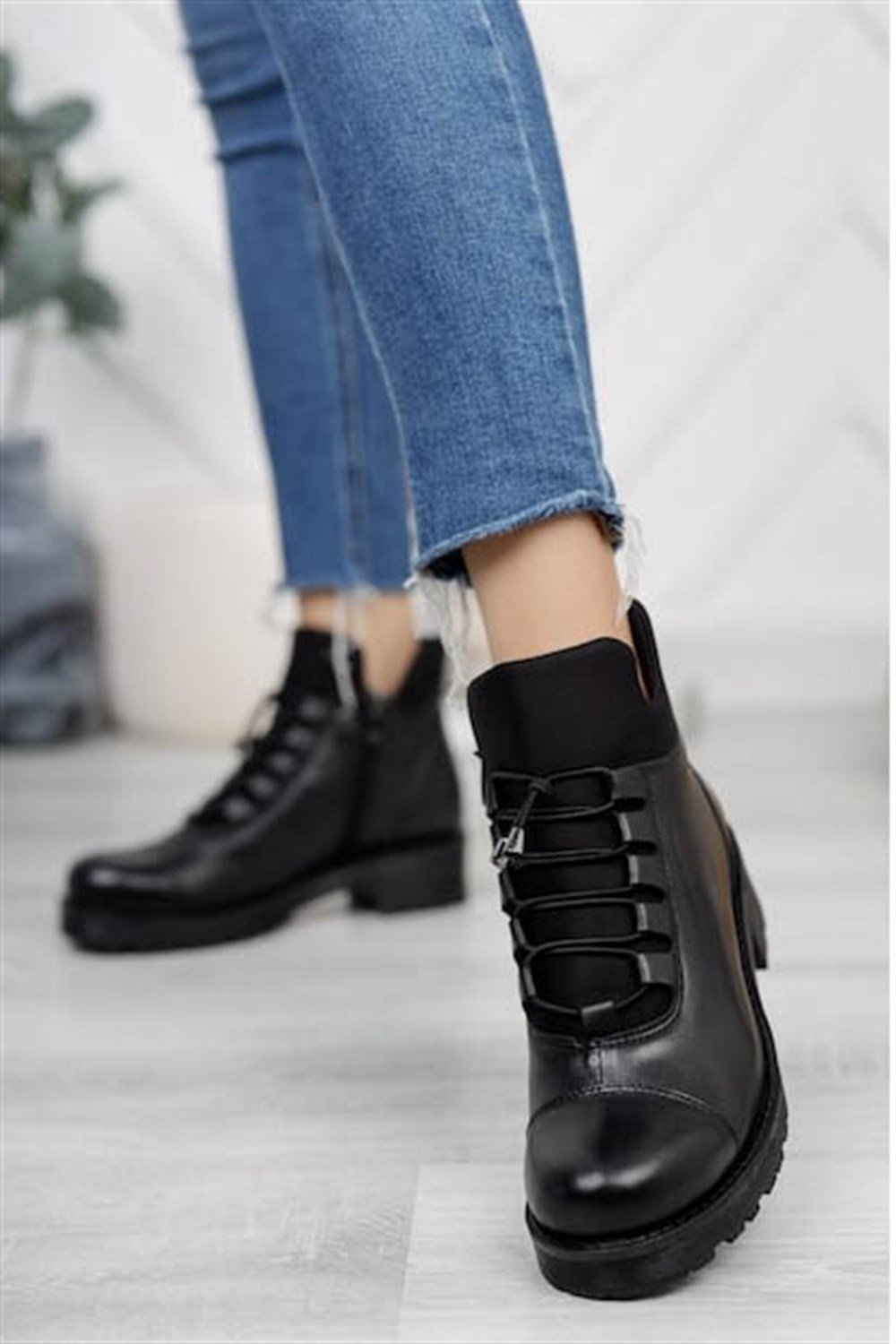 Women's Leather Lace Up Zipper Boots