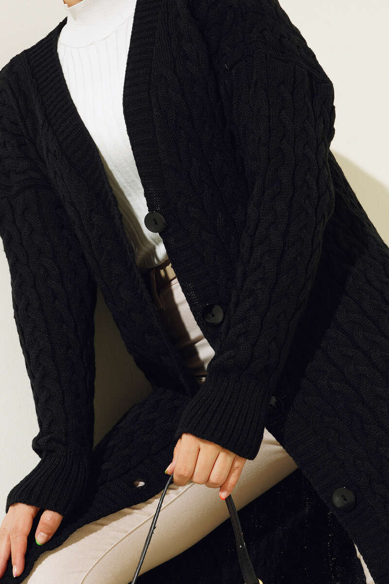 Buttoned Long Knitted Cardigan Black