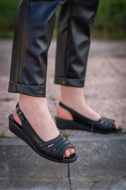 Women's black Leather Sandal