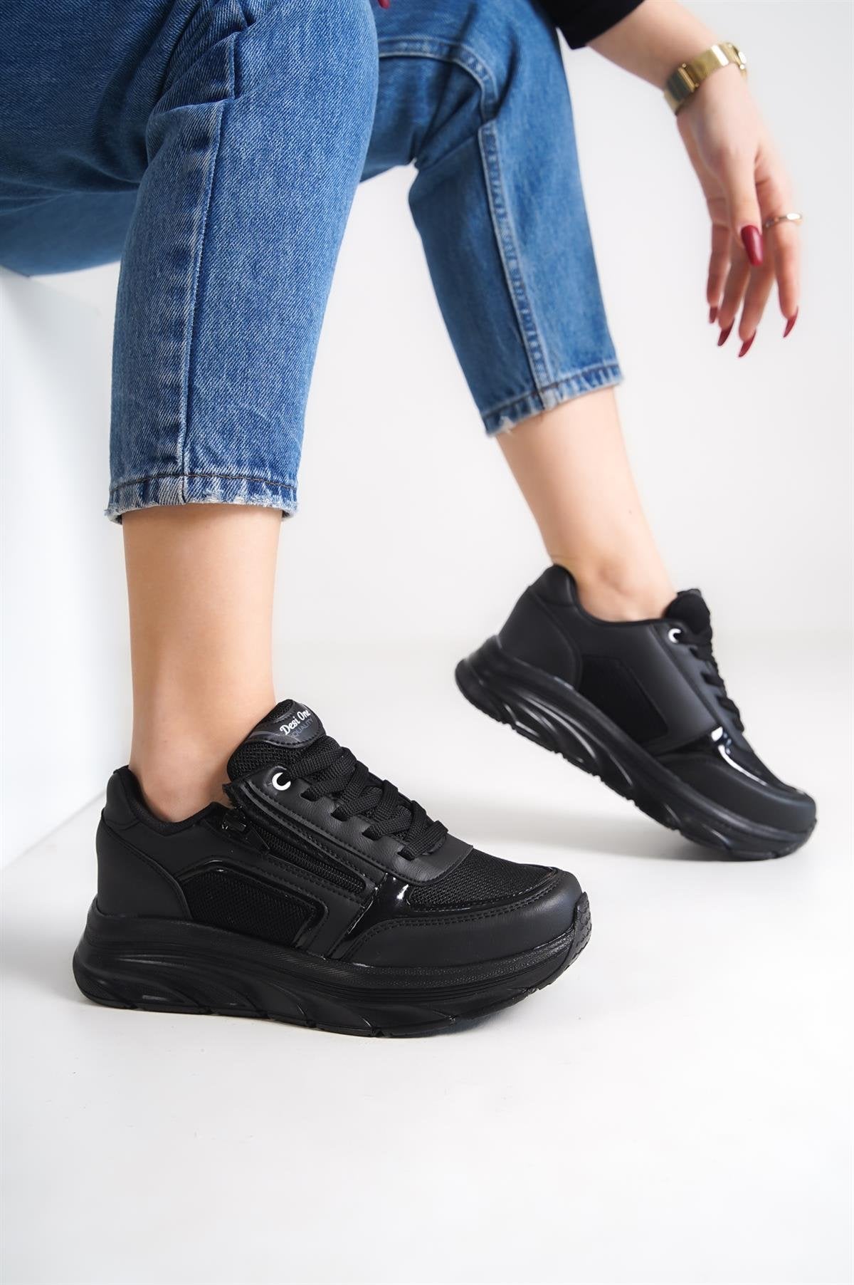 Women's Black Zippered Mesh Casual Sneaker Sports Shoes