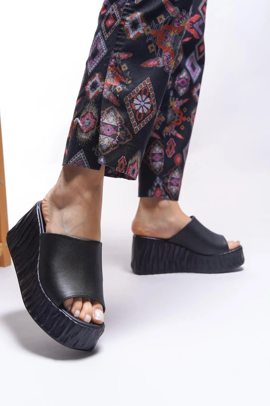 Cahathyr Women's Heeled Slippers - Black