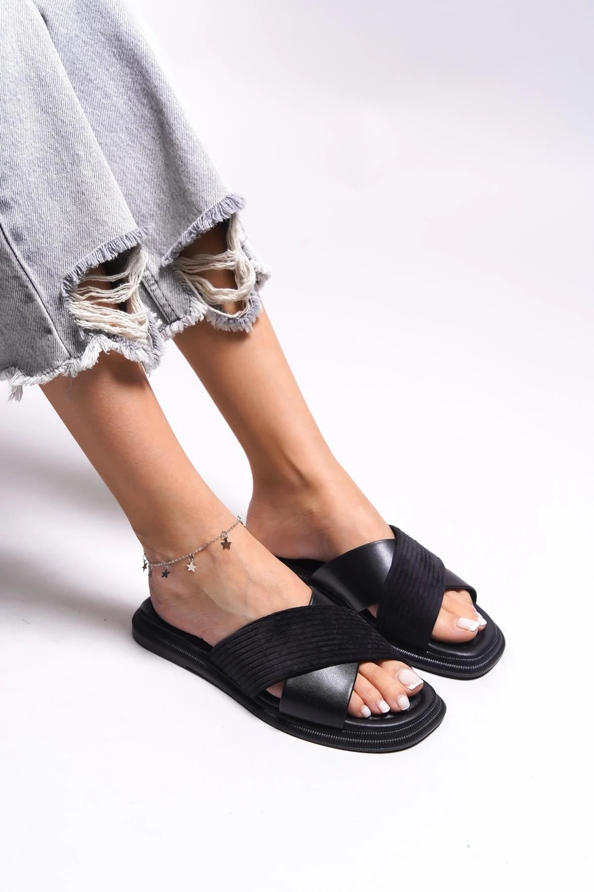 Women's Leather Slipper - Black