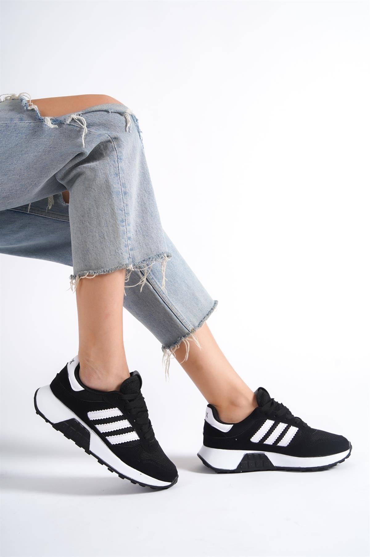 Unisex Black 3 Stripes Sneaker