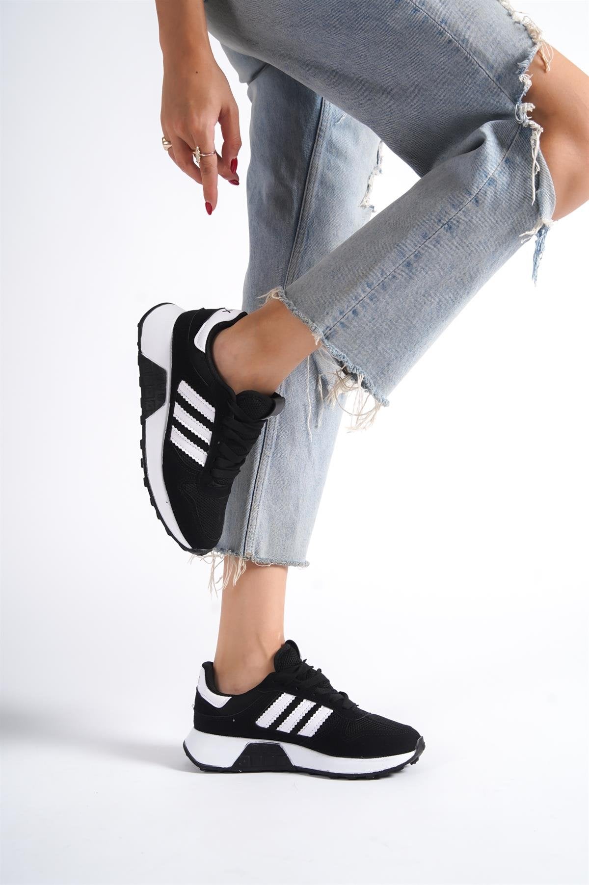 Unisex Black 3 Stripes Sneaker