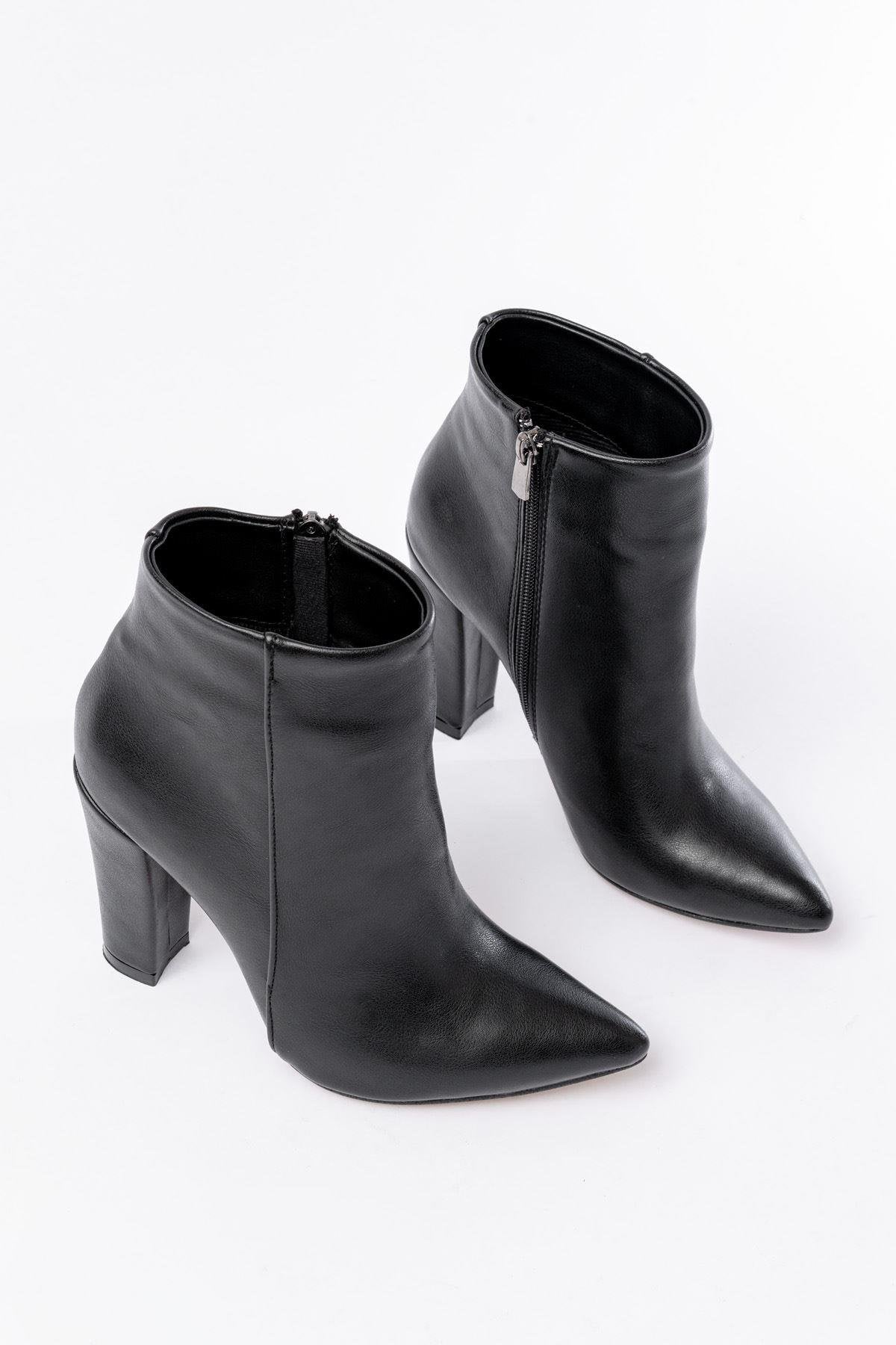 Black High Heel Zippered Women's Boots