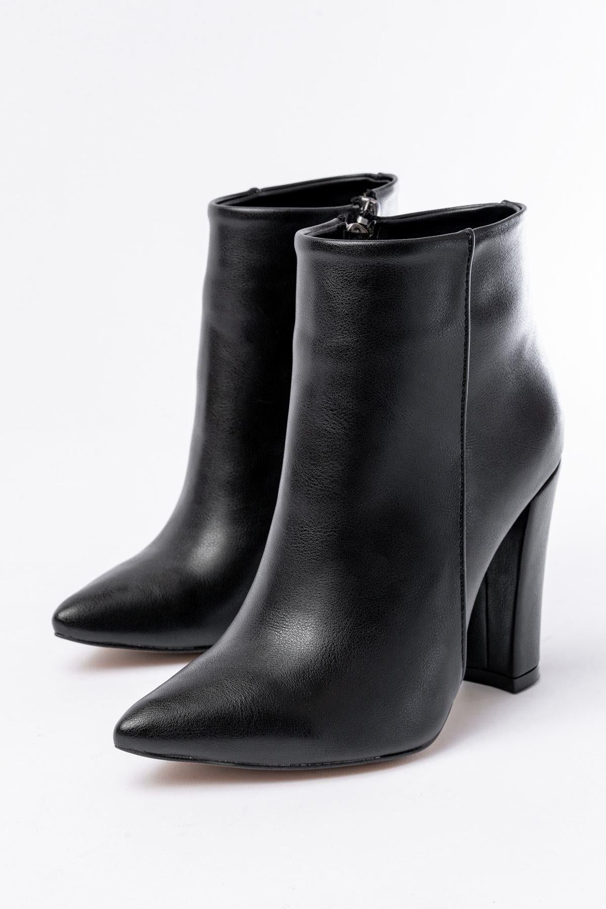 Black High Heel Zippered Women's Boots