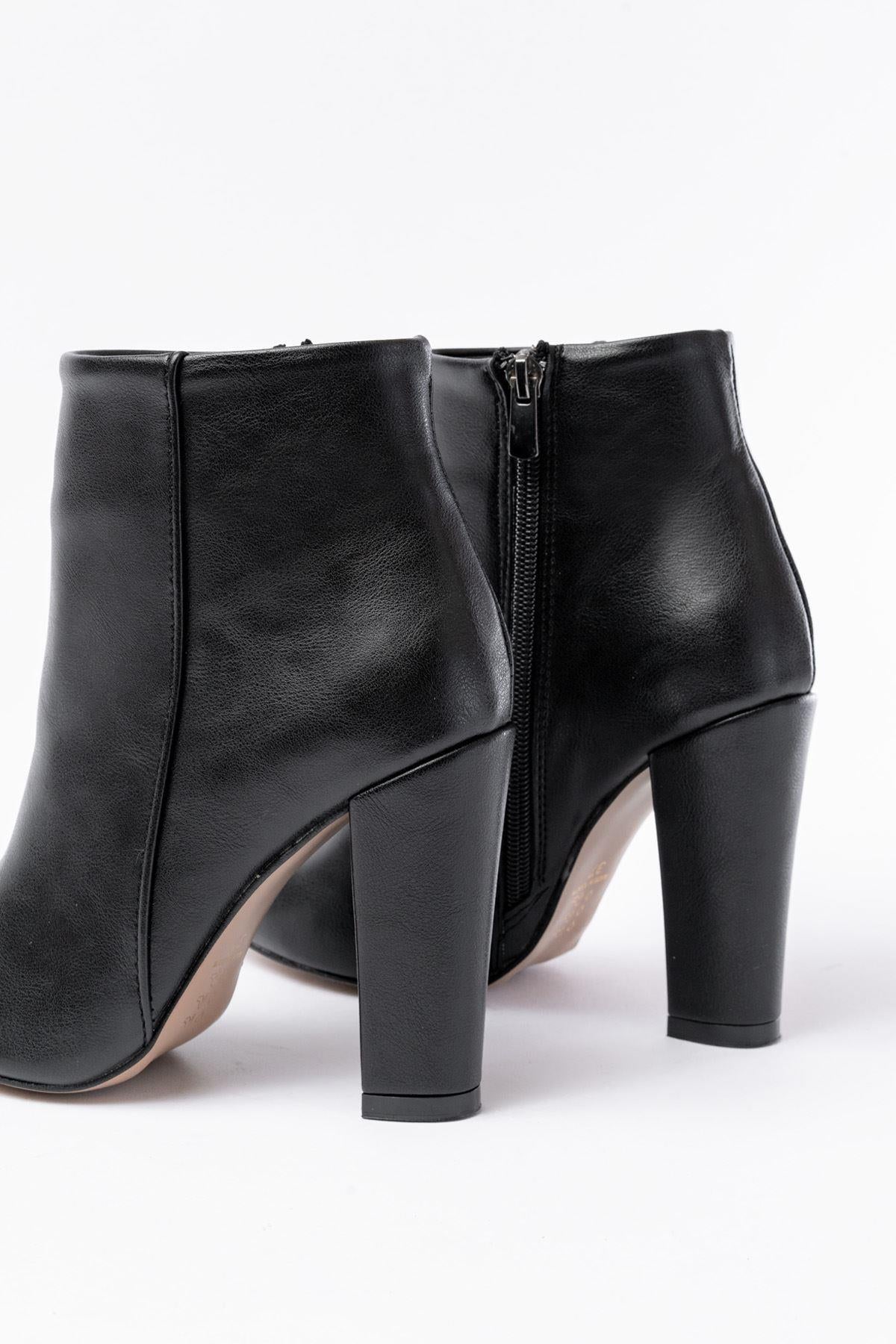 Black High Heel Zippered Women's Boots