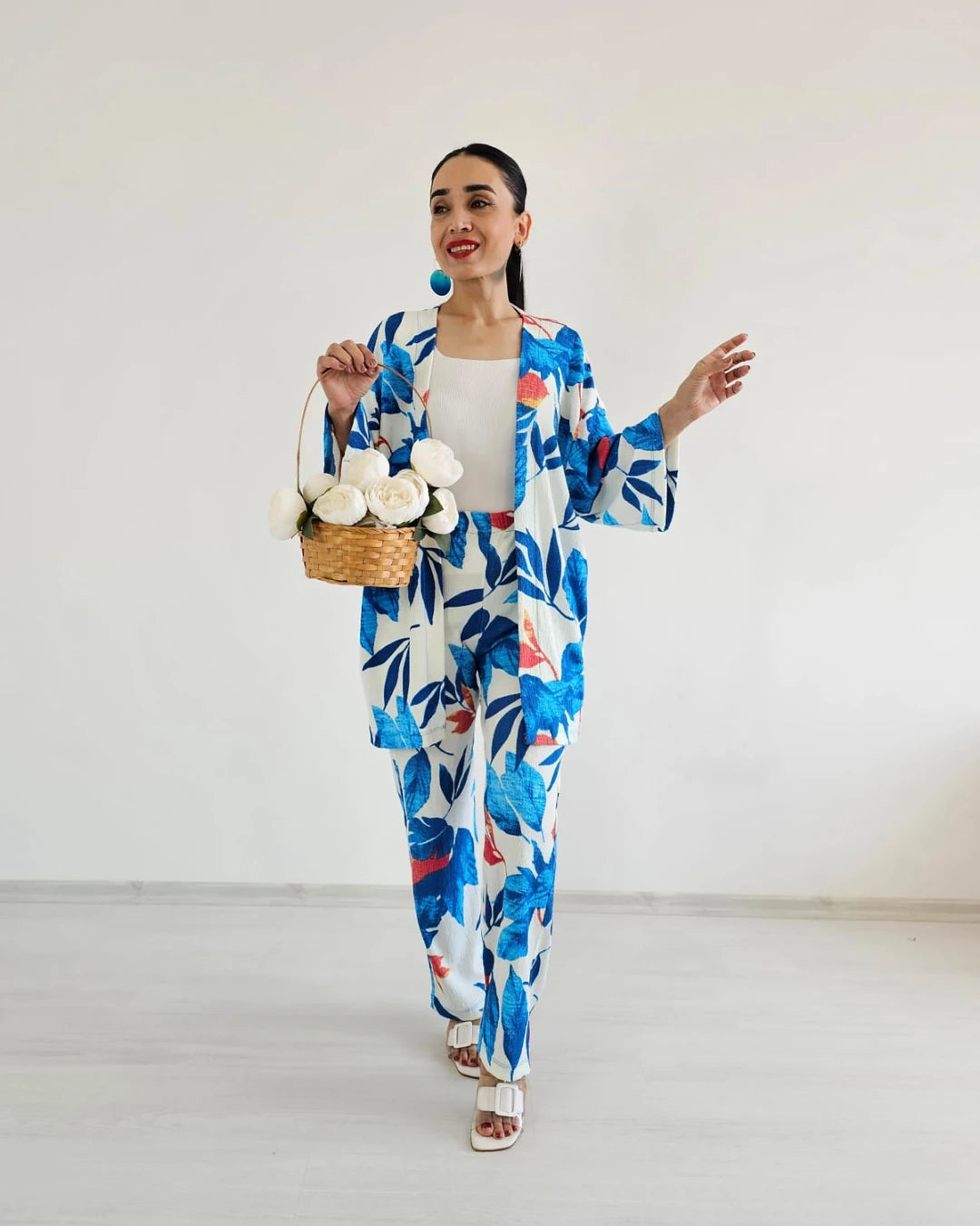 Zulaa Large Leaf Patterned Kimono Set