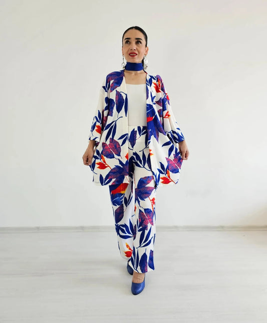 Zulaa Large Leaf Patterned Kimono Set