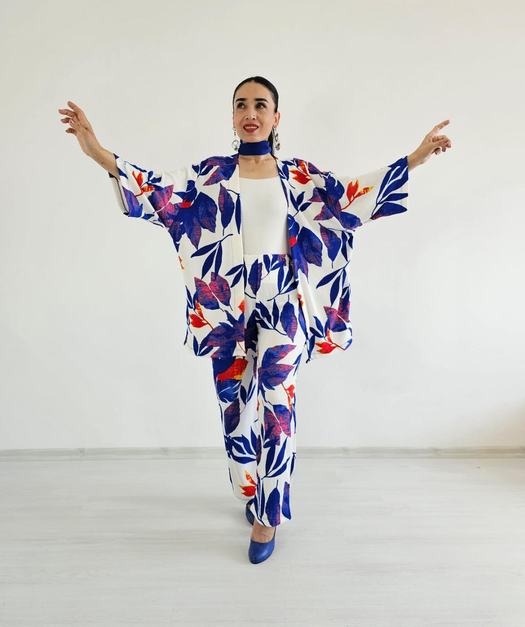 Zulaa Large Leaf Patterned Kimono Set