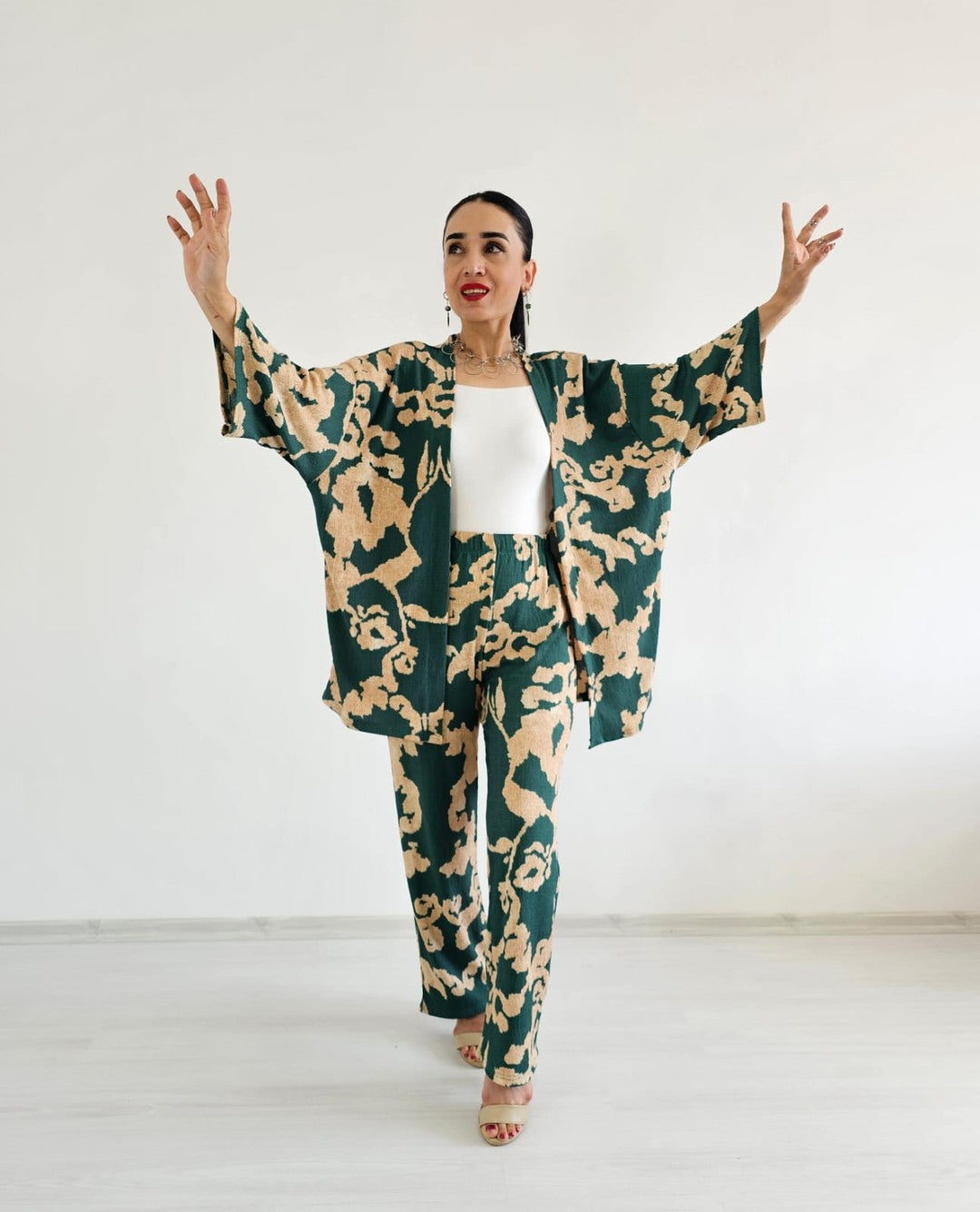 Zulaa New Patterned Kimono Set