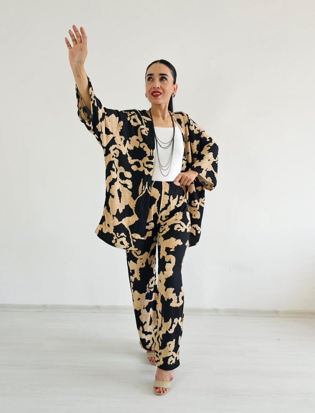 Zulaa New Patterned Kimono Set